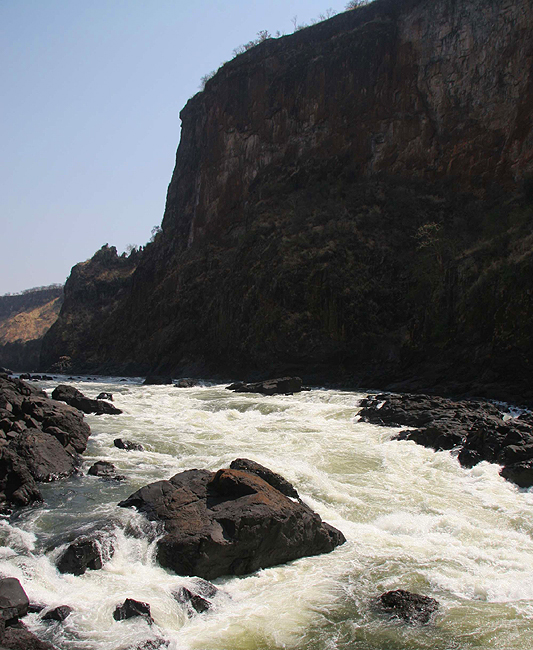 KUZIRA「Sleep Now In The River」 Sky River | Fukuro by Kru